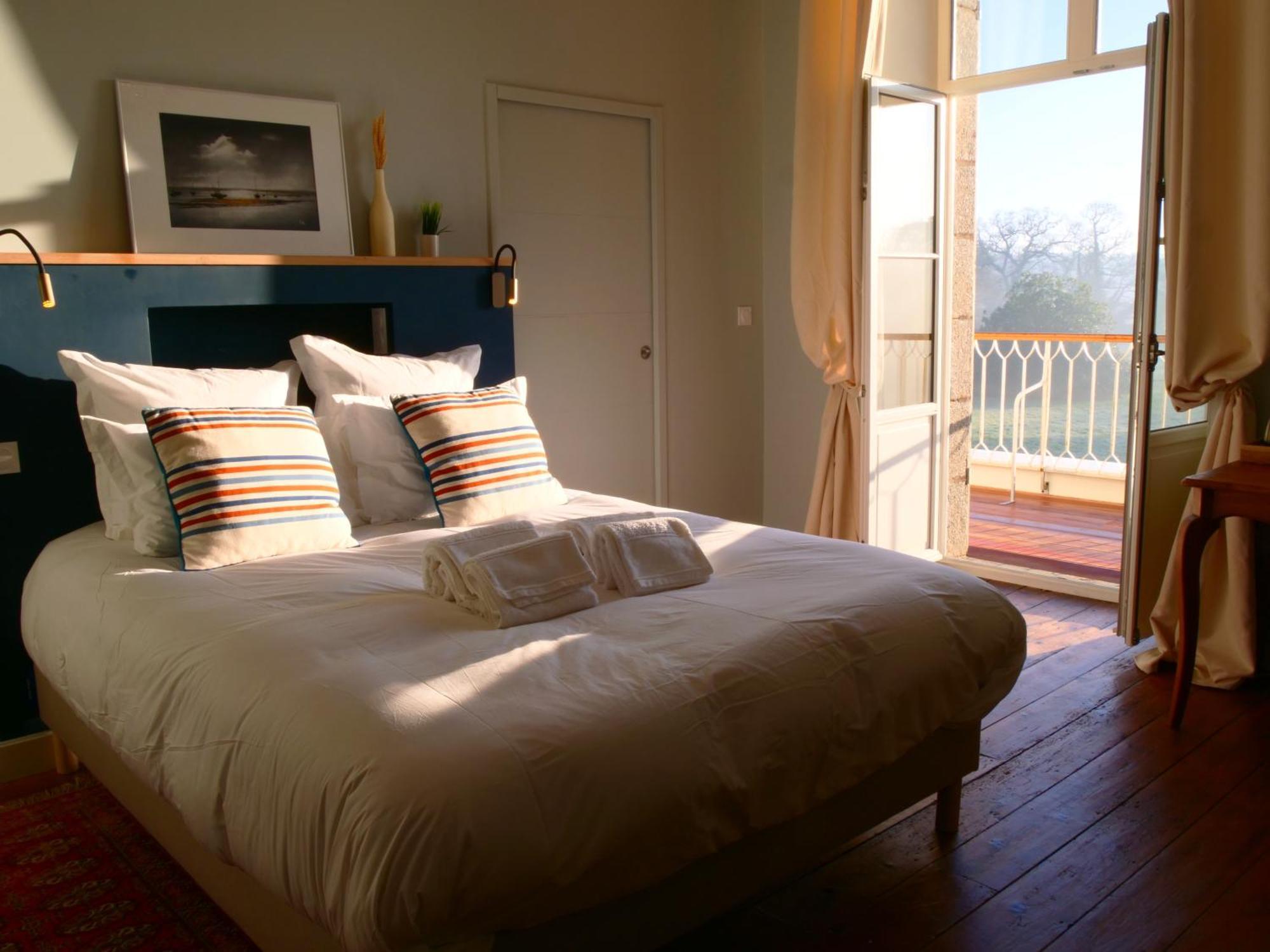 Bed and Breakfast Domaine Du Cloitre Pleneuf-Val-Andre Exterior foto